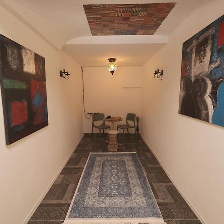 Hostel Dera Priştine Dış mekan fotoğraf